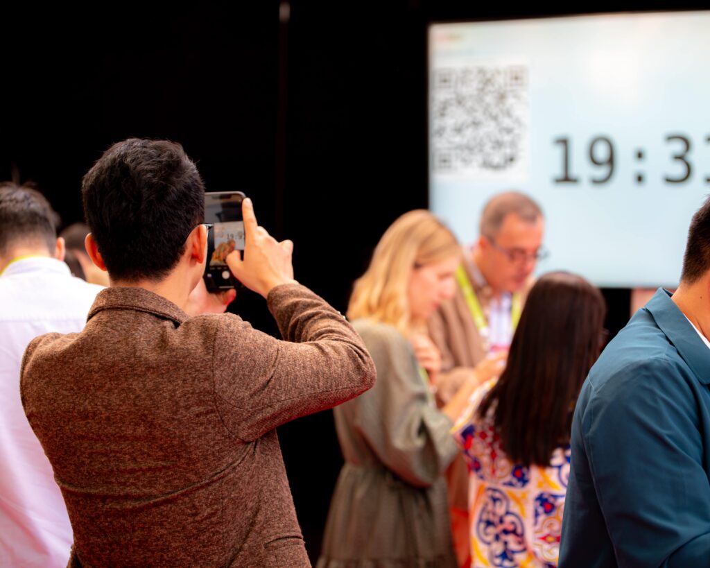 meet & connect qr code